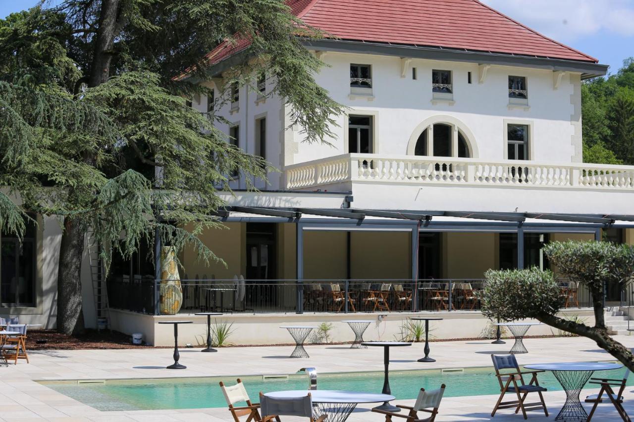 Готель Sequoias Golf & Ressort Ruy-Montceau Екстер'єр фото